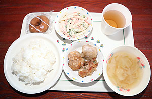 11月生まれの誕生会　　ウクレレコンサート　NO.2