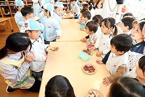 お店屋さんごっこ　ひよこ・こあら・きりん