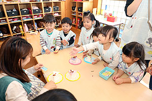 お店屋さんごっこ　ひよこ・こあら・きりん