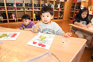 エンゼル幼稚園のお誕生日おめでとう　ひよこ・あひる