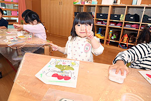 エンゼル幼稚園のお誕生日おめでとう　ひよこ・あひる