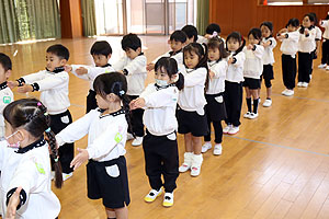 体操教室　ーボール投げー　ひまわり・たんぽぽ・さくら