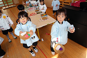 お餅やさんごっこ　ことり