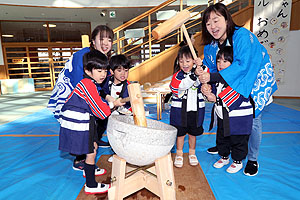 もちつき大会　うさぎ・りす・ことり ・あひる