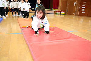 体操教室 　ー跳び箱ー　ことり