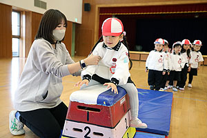 体操教室 　ー跳び箱ー　りす