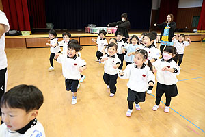 体操教室 ー　跳び箱ー　うさぎ