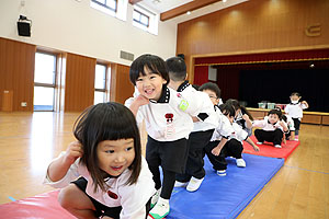 体操教室 ー　跳び箱ー　うさぎ