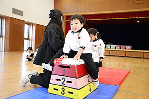 体操教室 ー　跳び箱ー　うさぎ