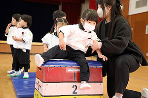 体操教室 ー　跳び箱ー　うさぎ