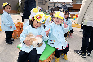 ふれあい動物園　たのしかったね　年少組