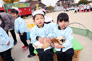 ふれあい動物園　たのしかったね　年少組