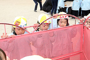 ふれあい動物園　たのしかったね　年少組