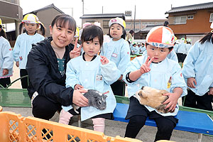 ふれあい動物園　たのしかったね　年少組