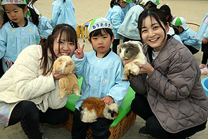 ふれあい動物園　たのしかったね　年少組