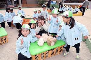 ふれあい動物園　たのしかったね　年少組