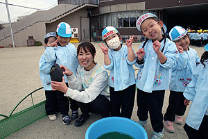 ふれあい動物園　たのしかったね　年少組