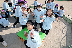 ふれあい動物園　たのしかったね　年長組