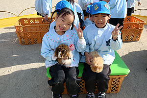 ふれあい動物園　たのしかったね　年長組