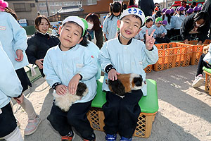 ふれあい動物園　たのしかったね　年長組