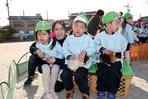 ふれあい動物園　たのしかったね　年長組