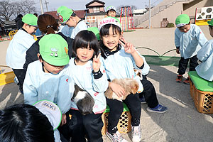 ふれあい動物園　たのしかったね　年長組