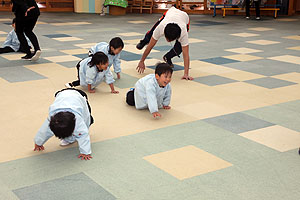 体操教室 　ー跳び箱ー　こあら