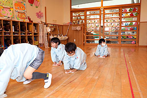 みんなで大掃除！！　きりん・ぱんだ・ことり