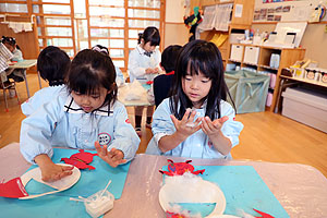 サンタさんのお面を作りました　すみれ