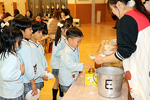 給食参観　給食試食会　E