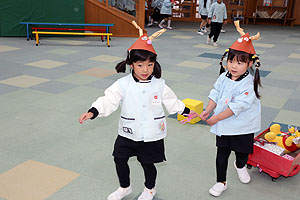 クリスマスプレゼント運びリレー・ことり・りす