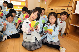 ３色のカードを集めようゲーム　ばら・ひまわり