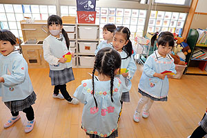３色のカードを集めようゲーム　ばら・ひまわり