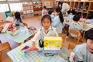廃材で自由制作　ぱんだ