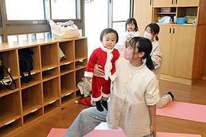 ベビトレヨガ　「nicoly」