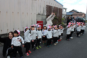 お散歩楽しかったね　電車見学　うさぎ・りす