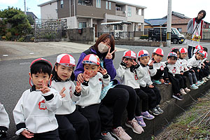 お散歩楽しかったね　電車見学　うさぎ・りす