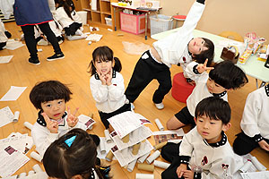 タワー作り対決　ひまわり・ばら