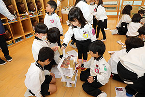 タワー作り対決　ひまわり・ばら