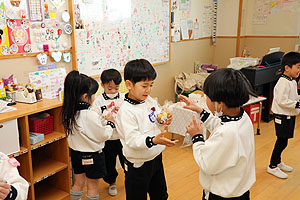 プレゼント交換会　Ｃ