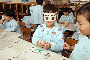書き初め大会・福笑い　A