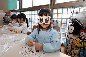 書き初め大会・福笑い　A