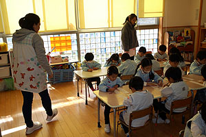 書初め大会　がんばったね！　年中組
