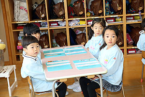 書初め大会　がんばったね！　年中組