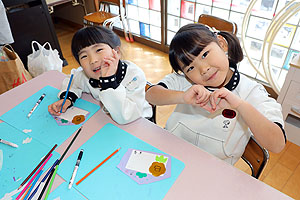 絵馬の制作　たんぽぽ