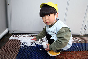 雪遊び　楽しかったね　あひる