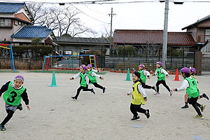 サッカー教室が開かれました　C
