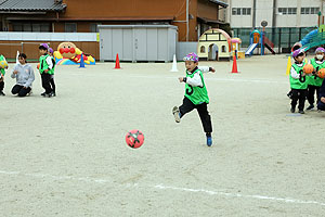 サッカー教室が開かれました　C