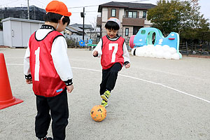 サッカー教室が開かれました　D・E