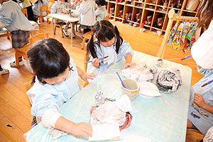 作品展の制作活動　ことり